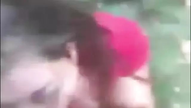 Persuaded a Turkish woman to give a blowjob outdoors